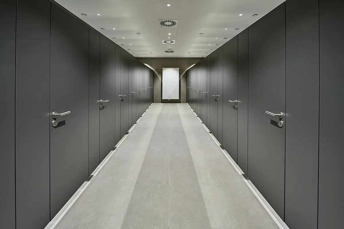 sanitary partition, flush fronts