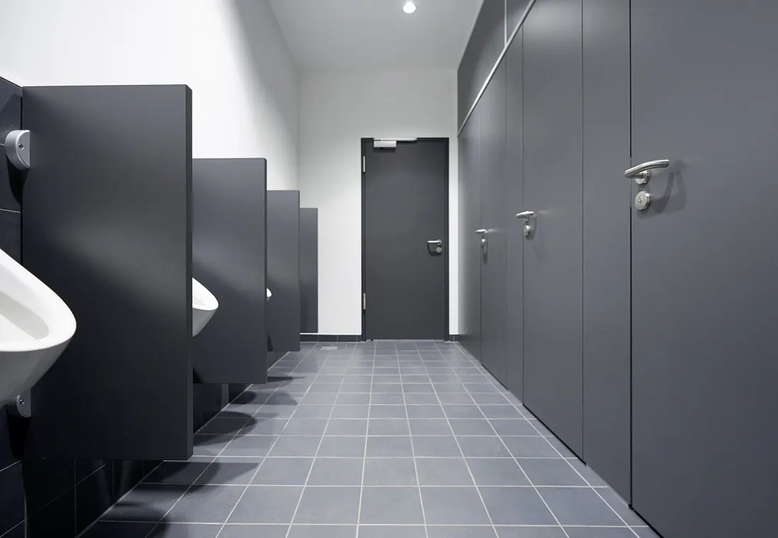 Toilet cubicle type SVF30 ALTUS and privacy screens type SVF30