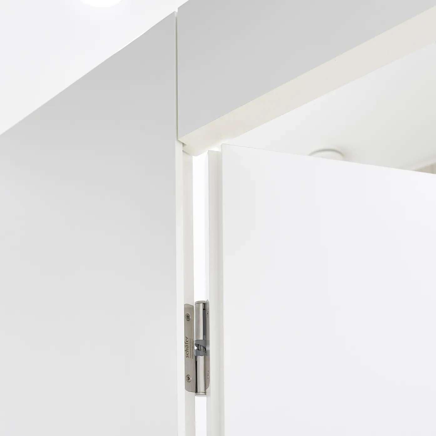 Flush-mounted fronts - very easy to clean