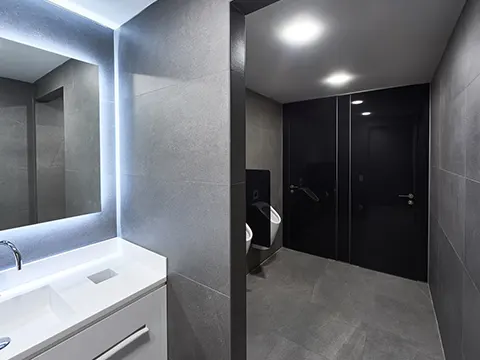 Room-high WC partition VENTO